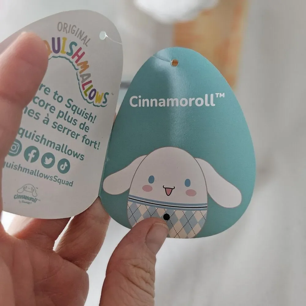 Squishmallows 8 Hello‎ Kitty Cinnamoroll Plaid